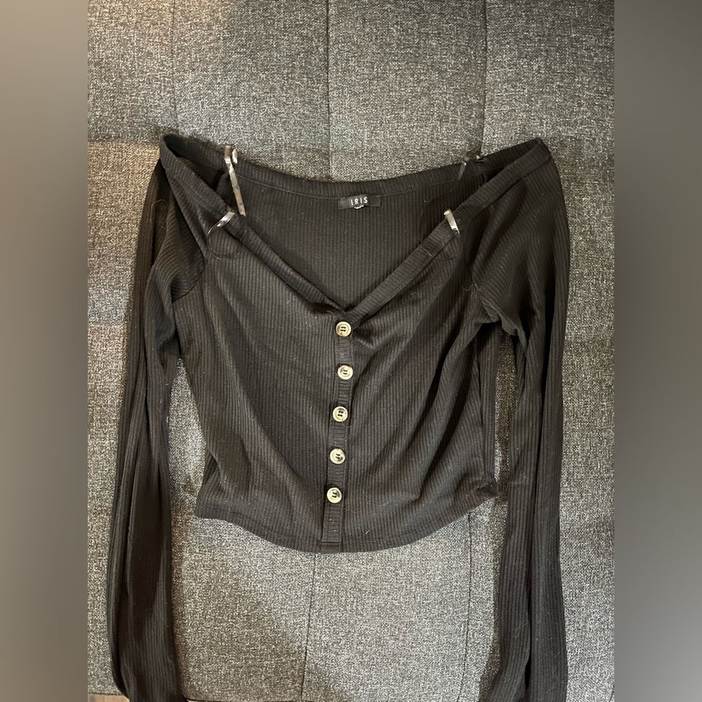 M boutique Off the shoulder crop top